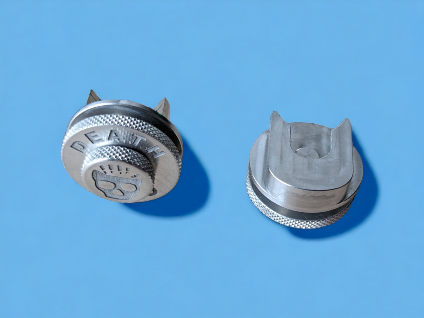 Premium DG Billet Strap Locks -  Silver skulls